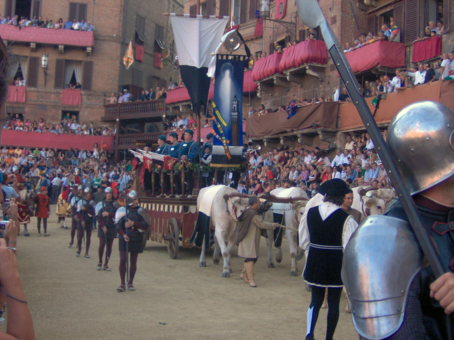siena-italy-travel-guide-palio-parade-pageant