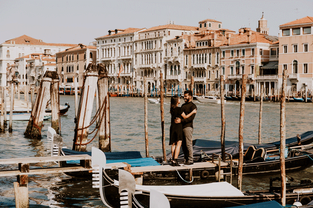 Couple-in-Venice | Tour Italy Now