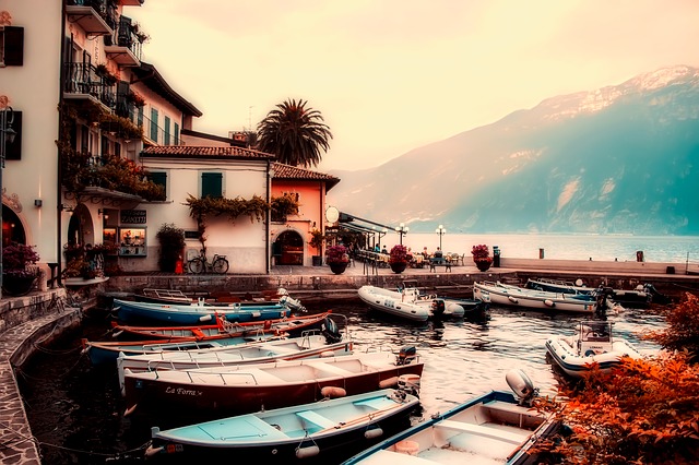 Lake Garda outdoor activities on a vacation tour of Italy