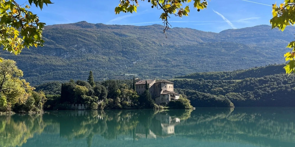 lake-toblino-italy