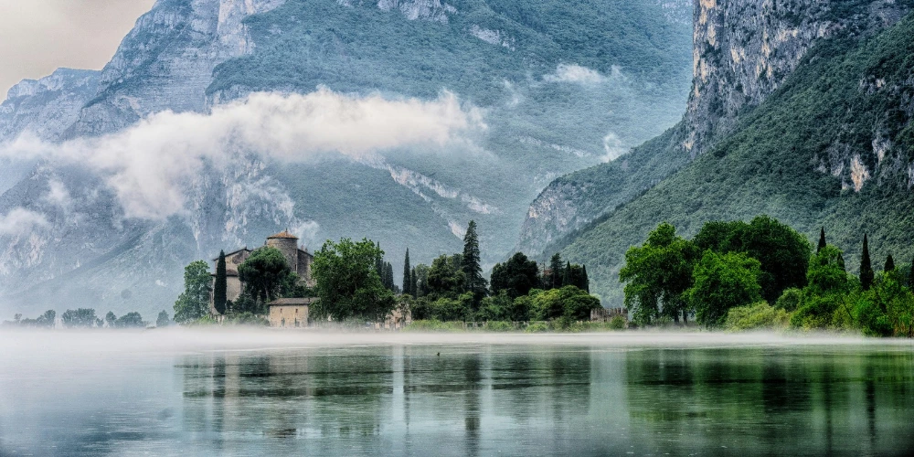 lake-toblino-italy